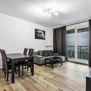https://view-of-the-city-skyline-apartment.warsawhotelspoland.com